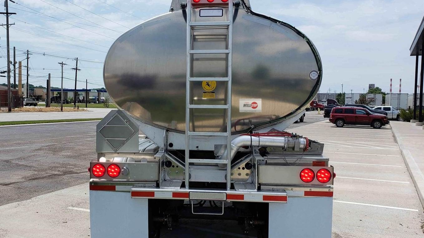 Intellistop Trailer With Lights 64b7f8a3c5b07 64be530b04d6e