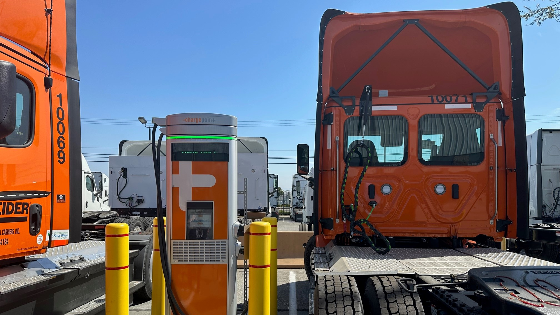 Velocity Trucks Center Trucks Charging 645aa94937ab9 64f8abd7d4f18