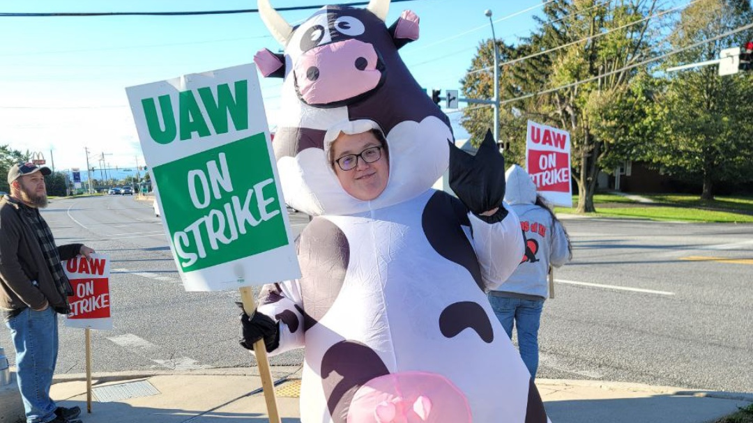 Picket line outside Mack facilities in Hagerstown, Maryland.