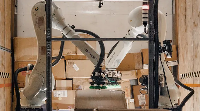 Robotic Trailers FedEx tests Dexterity AI’s robotic trailer loading tech | FleetOwner
