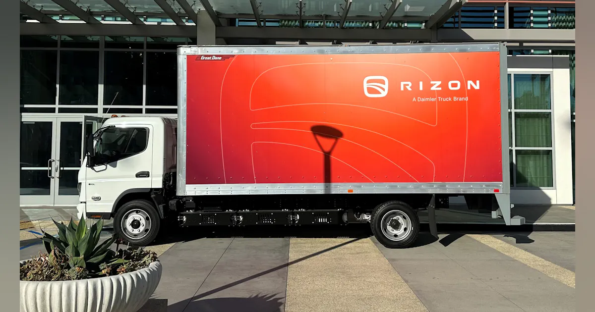 First of Daimler’s new medium-duty EV trucks reach U.S. shores | FleetOwner