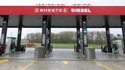 Sheetz diesel fueling semi-trucks