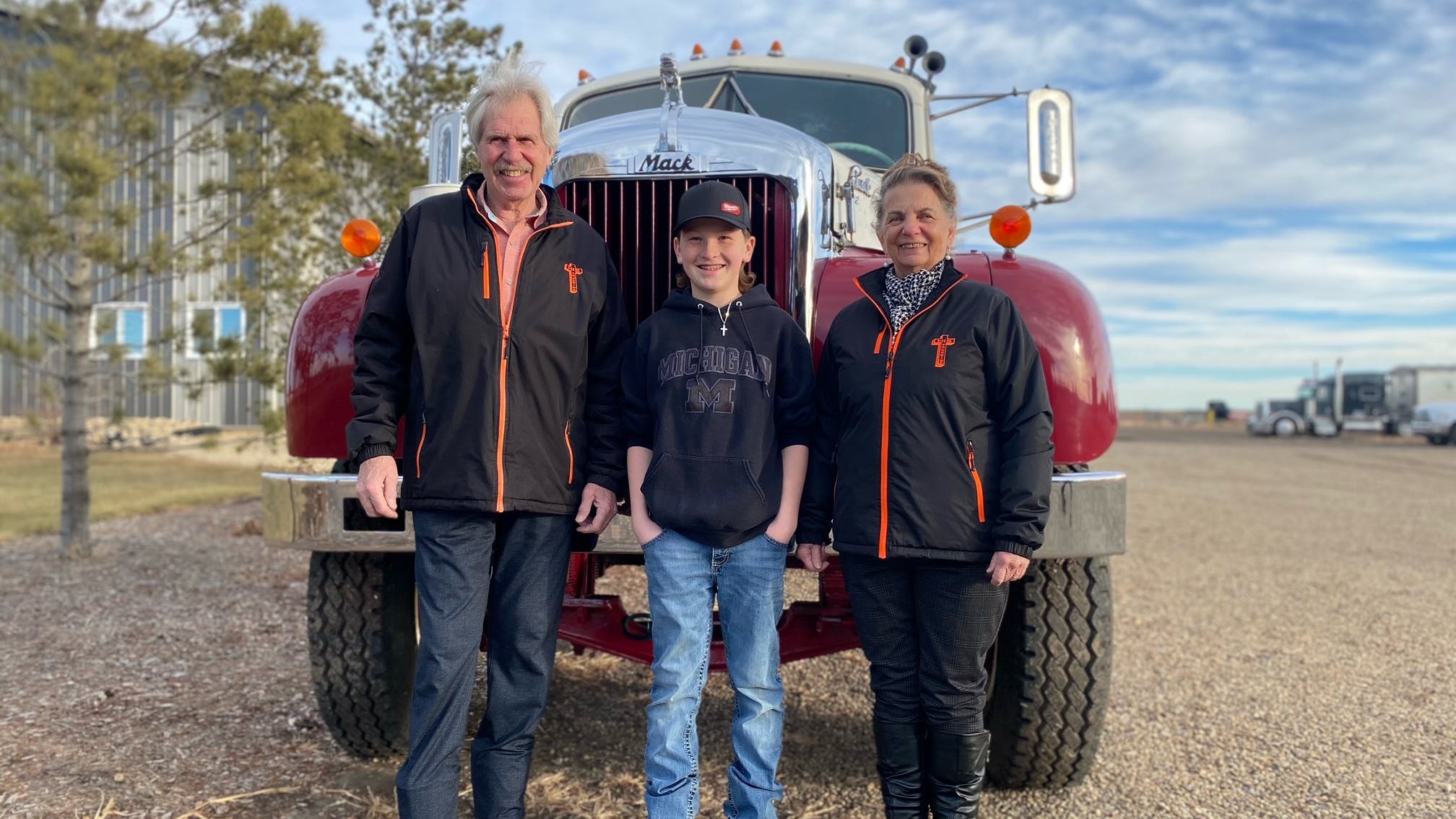 65c4e97e975a32001ec7db02 Mack Primary