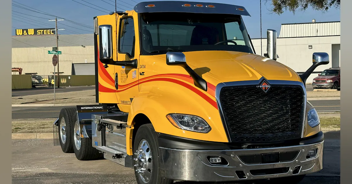 Navistar Inter Navistar debuts International S13 Integrated-Powertrain equipped LT ...