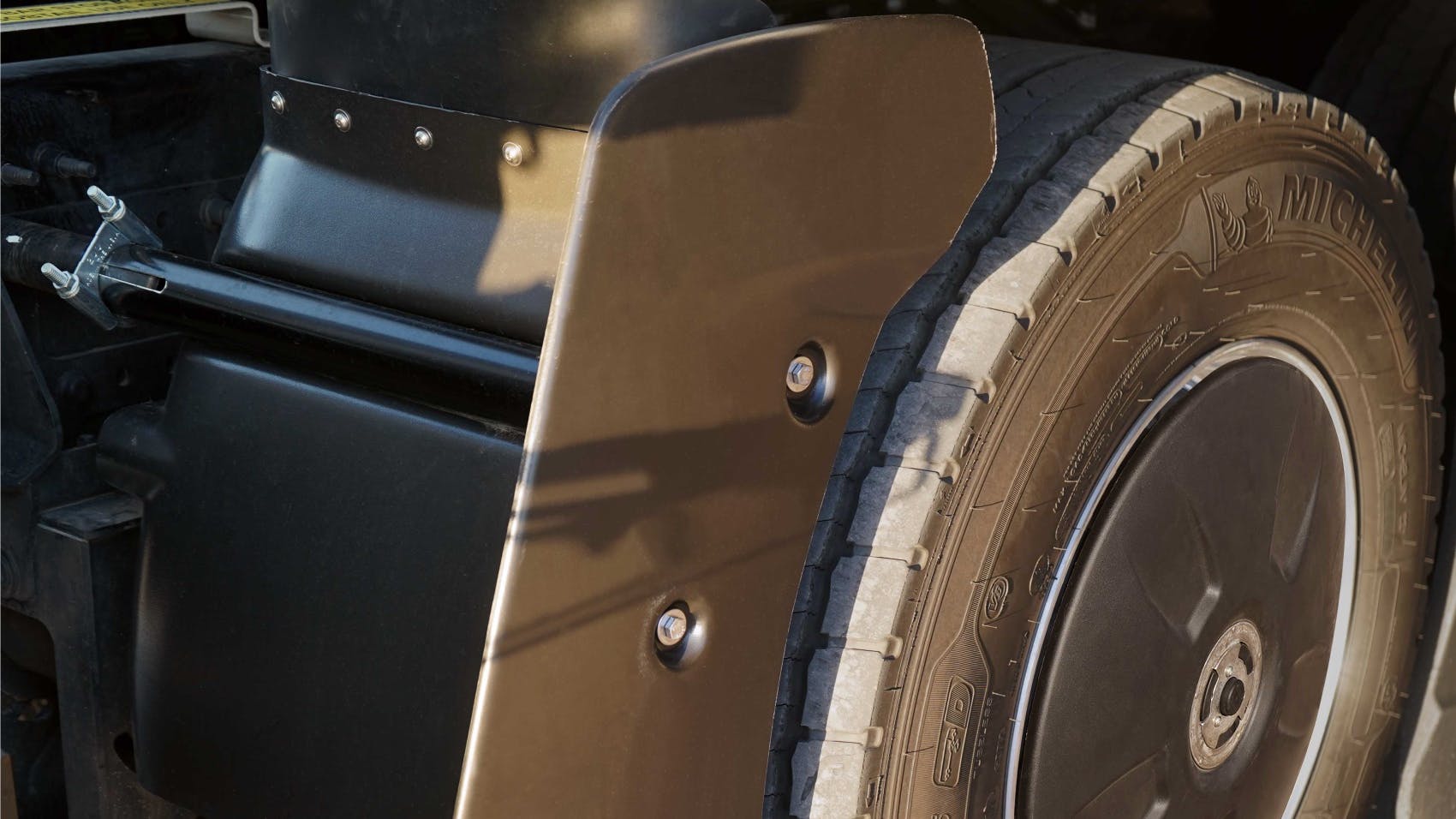 FlowBelow&rsquo;s AeroFender achieved 1.49 gal/1000 miles (1.44%) fuel savings in a recent test.