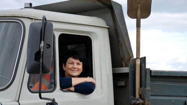 The Great Resignation may be over, but the trucking industry is still experiencing driver and technician shortages.