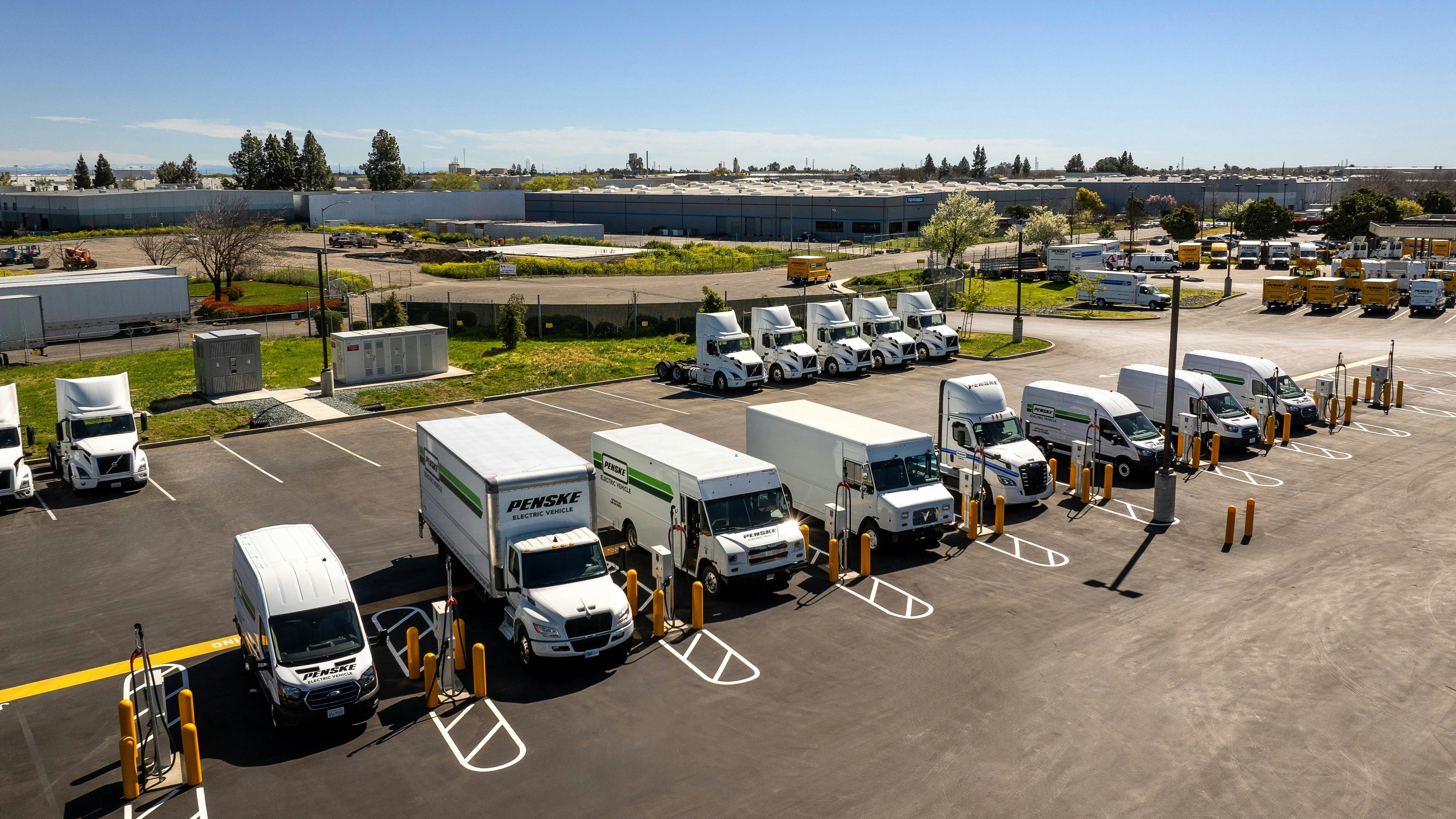 Hitachi Energy&rsquo;s Grid-eMotion Fleet solution supports high-capacity charging for electric vehicles at major commercial truck depot in Stockton, California, and paves the way for sustainable transportation.