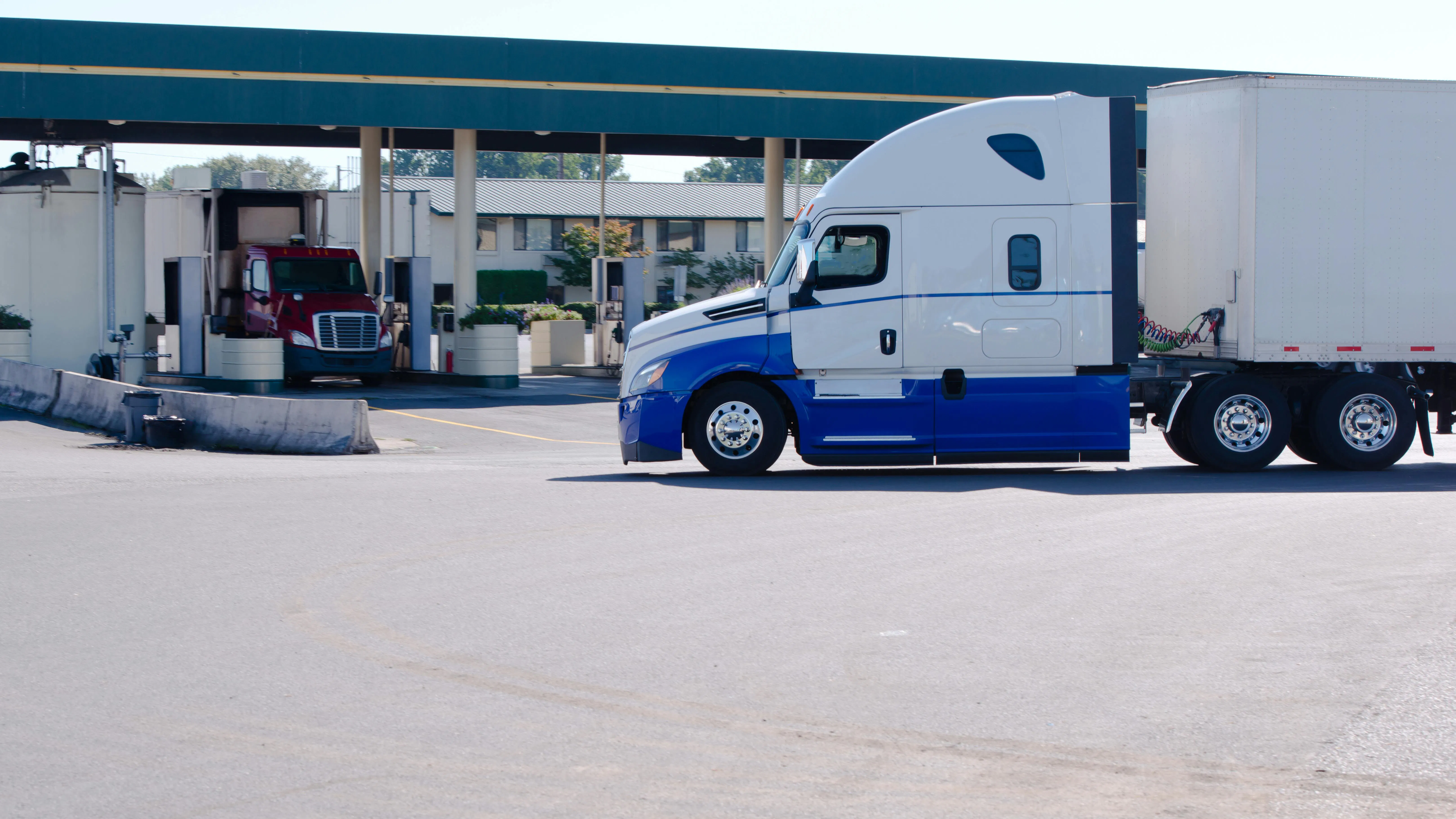 Diesel consistent at $4.034, gasoline up across U.S. - Vimarsana News