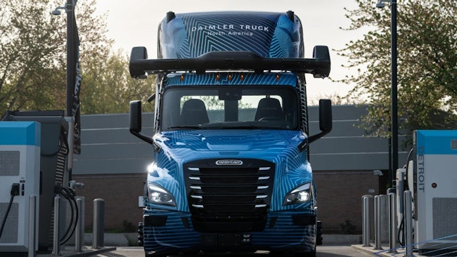 Daimler Truck North America's autonomous Freightliner eCascadia demonstrator truck.