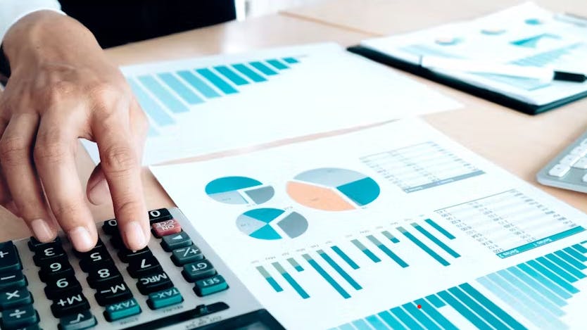 663e9ae97c2b030dcdf333b1 Charts Cr Sirinarth Mekrorawuth Dreamstime