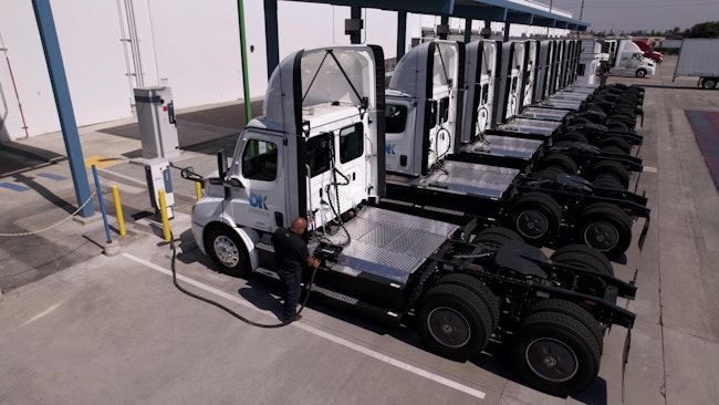 OK Produce operated an Orange EV e-TRIEVER and a Freightliner eCascadia in Fresno, California, for the Run.