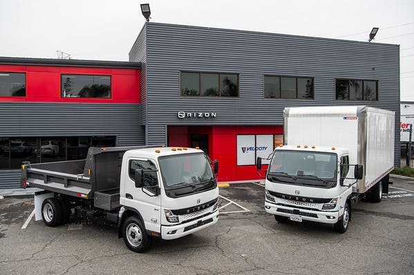 The new Rizon e18Mx and e18Lx offer payload capacities up to 18,850 lb. for urban and local deliveries. The new Rizon e18Mx and e18Lx offer payload capacities up to 18,850 lb. for urban and local deliveries.