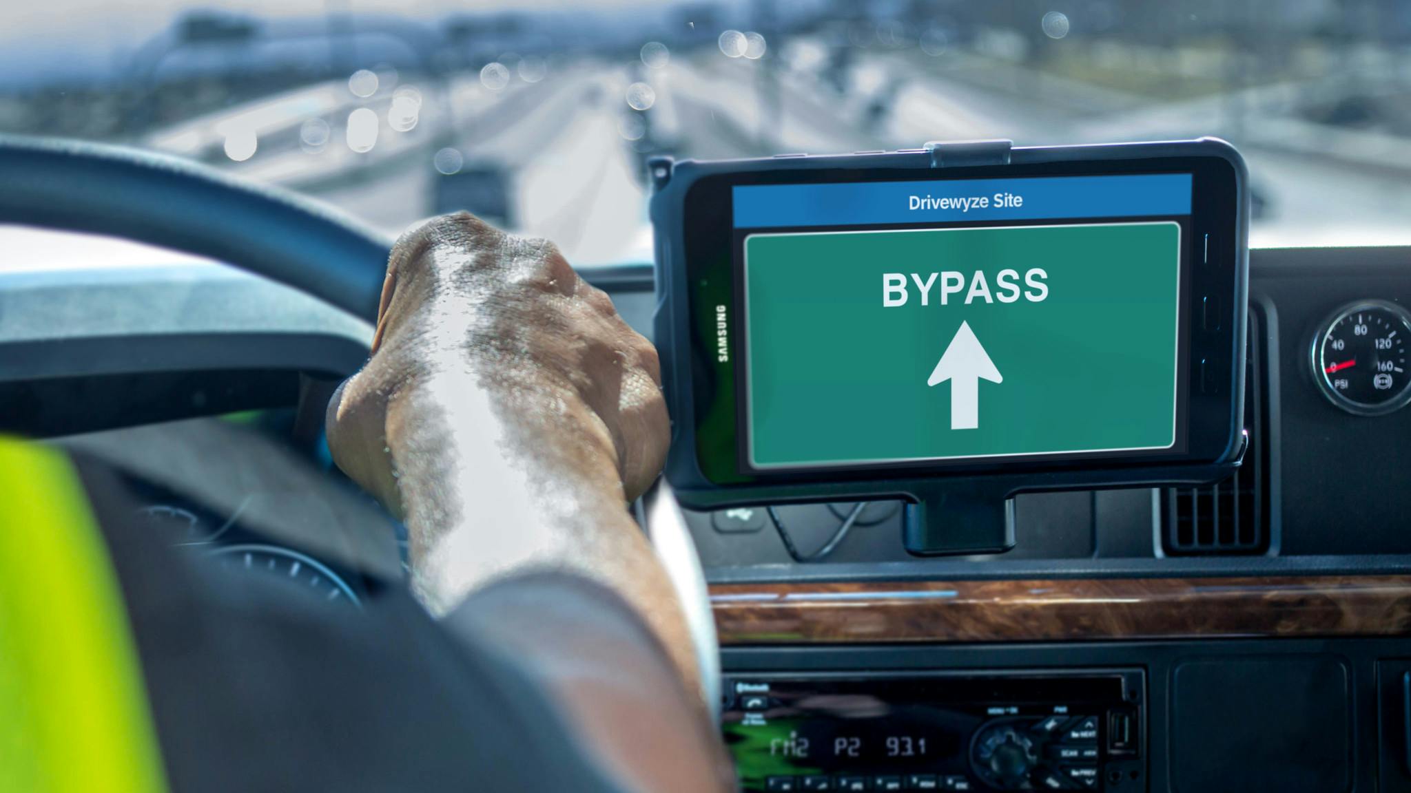 Drivewyze and Manitoba Department of Transportation partner to expand weigh station bypass