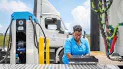Daimler Truck North America partners with Salem Carriers and Electrada for innovative logistics electrification solution Daimler Truck North America partners with Salem Carriers and Electrada for innovative logistics electrification solution