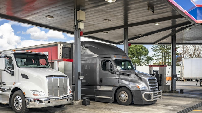 Diesel down to $3.53/gal. nationwide, gas falls to $3.18