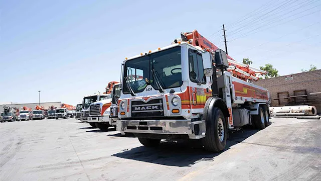 Heavy Goods Vehicle Fleet Management: Maximizing Performance with Premium Lubricants Heavy Goods Vehicle Fleet Management: Maximizing Performance with Premium Lubricants