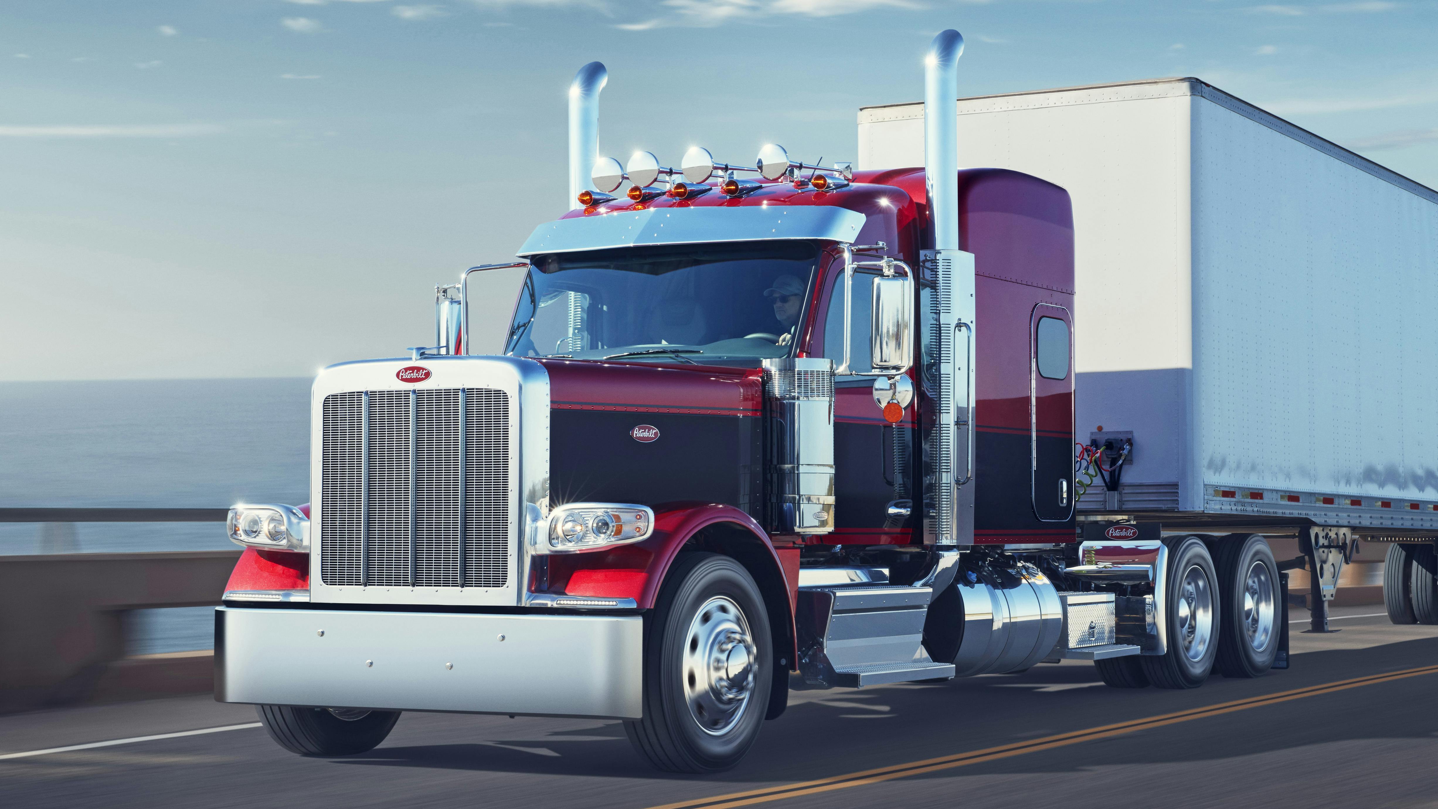 67180c9678fdb1043b265212 Pcar Peterbilt 589