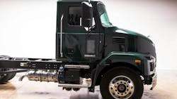The MD series was designed for diverse applications, including local delivery, utility services, dump trucks, tank trucks, refrigerated cargo, and stake/flatbed operations. The MD series was designed for diverse applications, including local delivery, utility services, dump trucks, tank trucks, refrigerated cargo, and stake/flatbed operations.