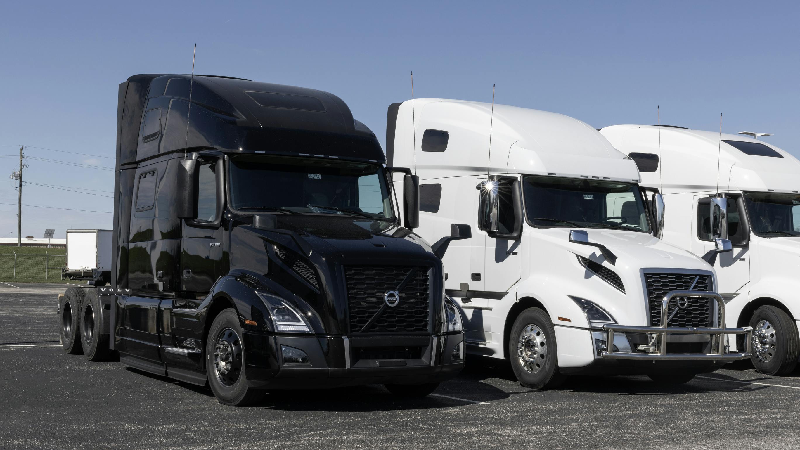 To avoid paying the higher price of 2027 trucks, industry analysts and participants predict fleets and prospective heavy-duty truck owners will buy enough 2025 and 2026 trucks to meet their equipment requirements for 2027 and beyond.