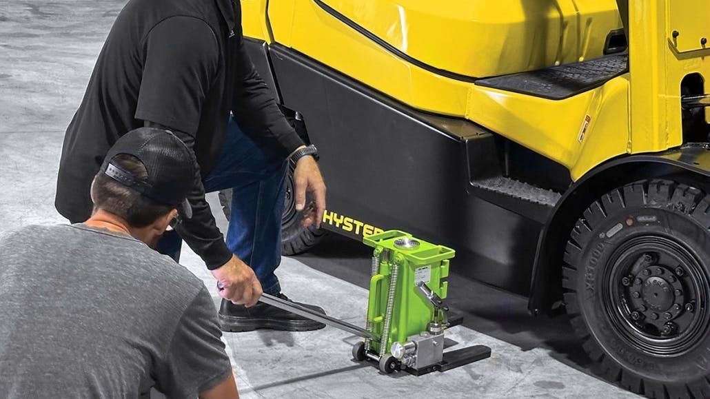 Discover the new WS-24-LPJ Kangaroo Jack: Heavy-duty hydraulic lifting solution for industrial professionals