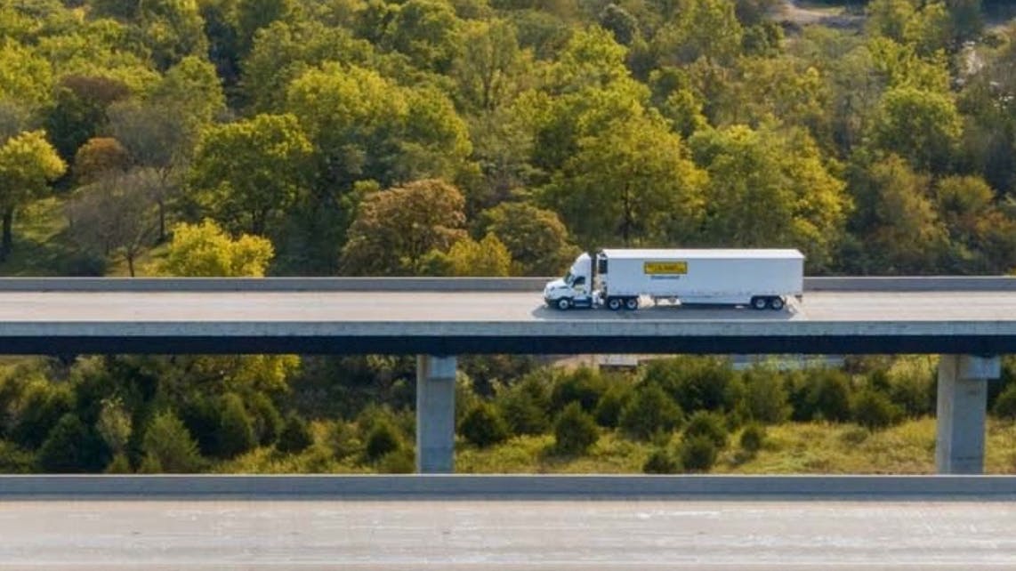 678a4fe37c66d502650a12a5 Jbht Truck 2