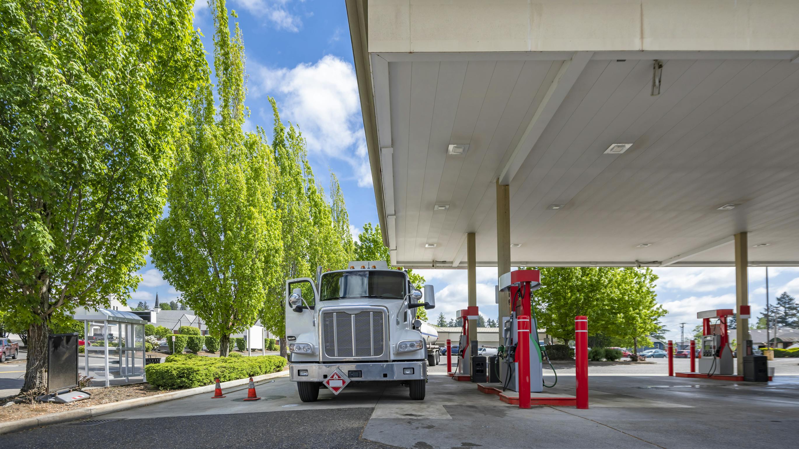 Diesel and gas prices drop again: Nationwide average sees steady declines