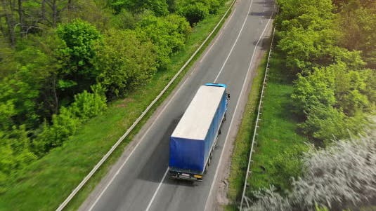 New DAT Copilot Program and university courses for owner-operators and freight brokers