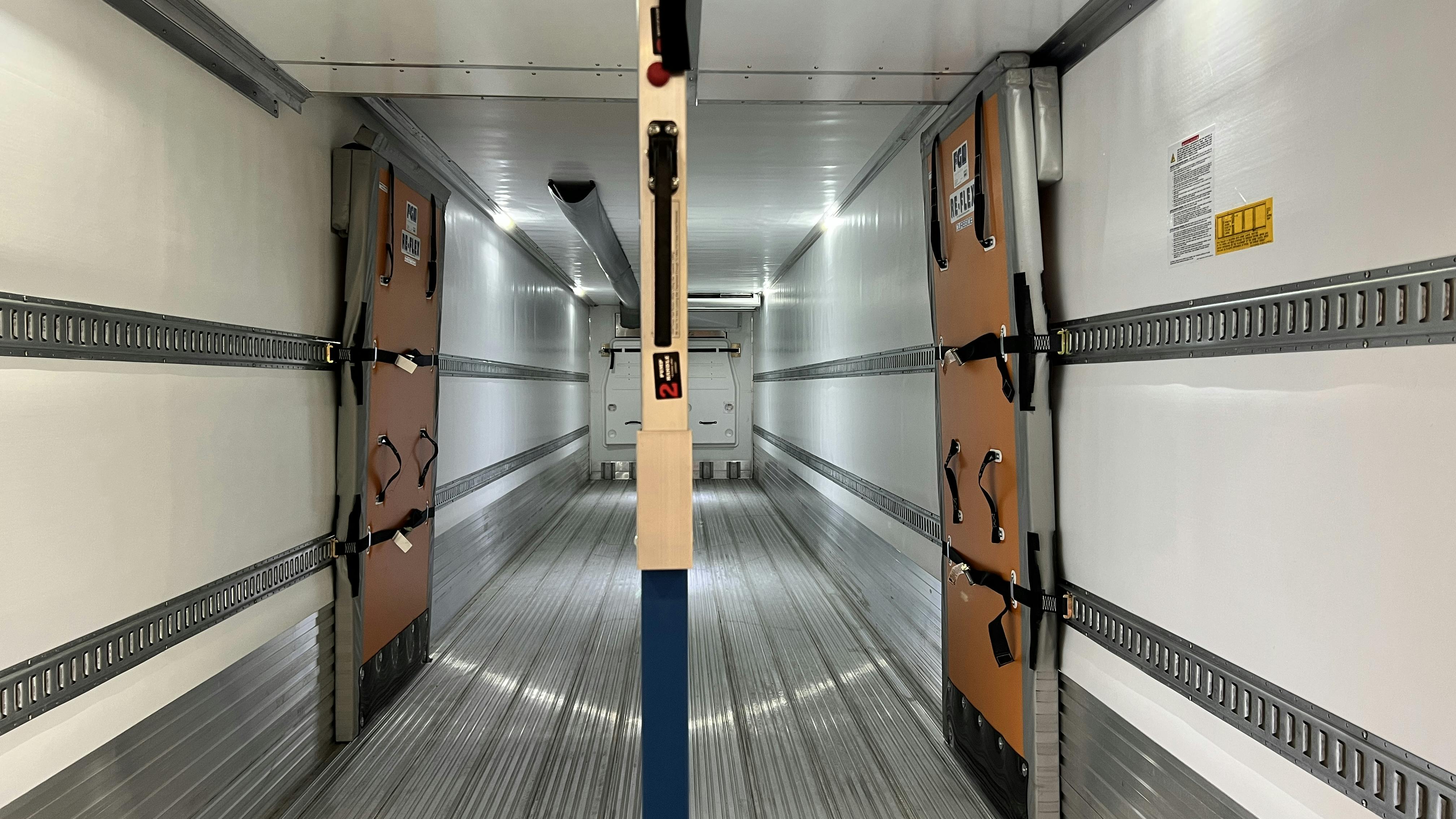 Utility's CenterSeal option now is compatible with Cargobull TRUs for multi-temp operation on 3000R reefer trailers.