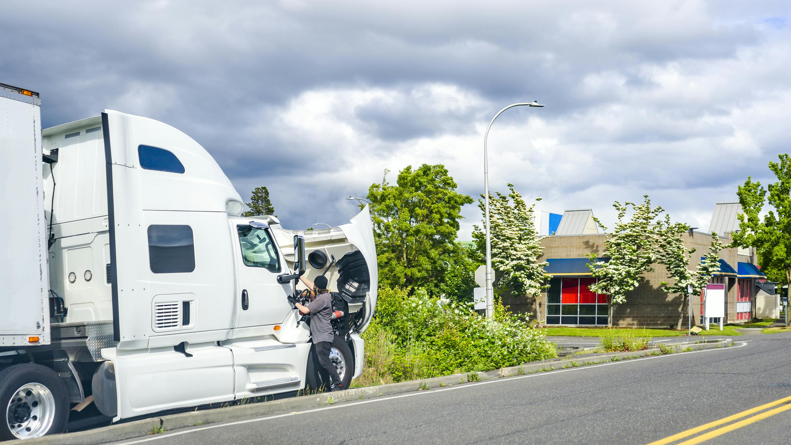 Boost fleet efficiency: How preventive maintenance inspections extend truck life cycles and minimize downtime