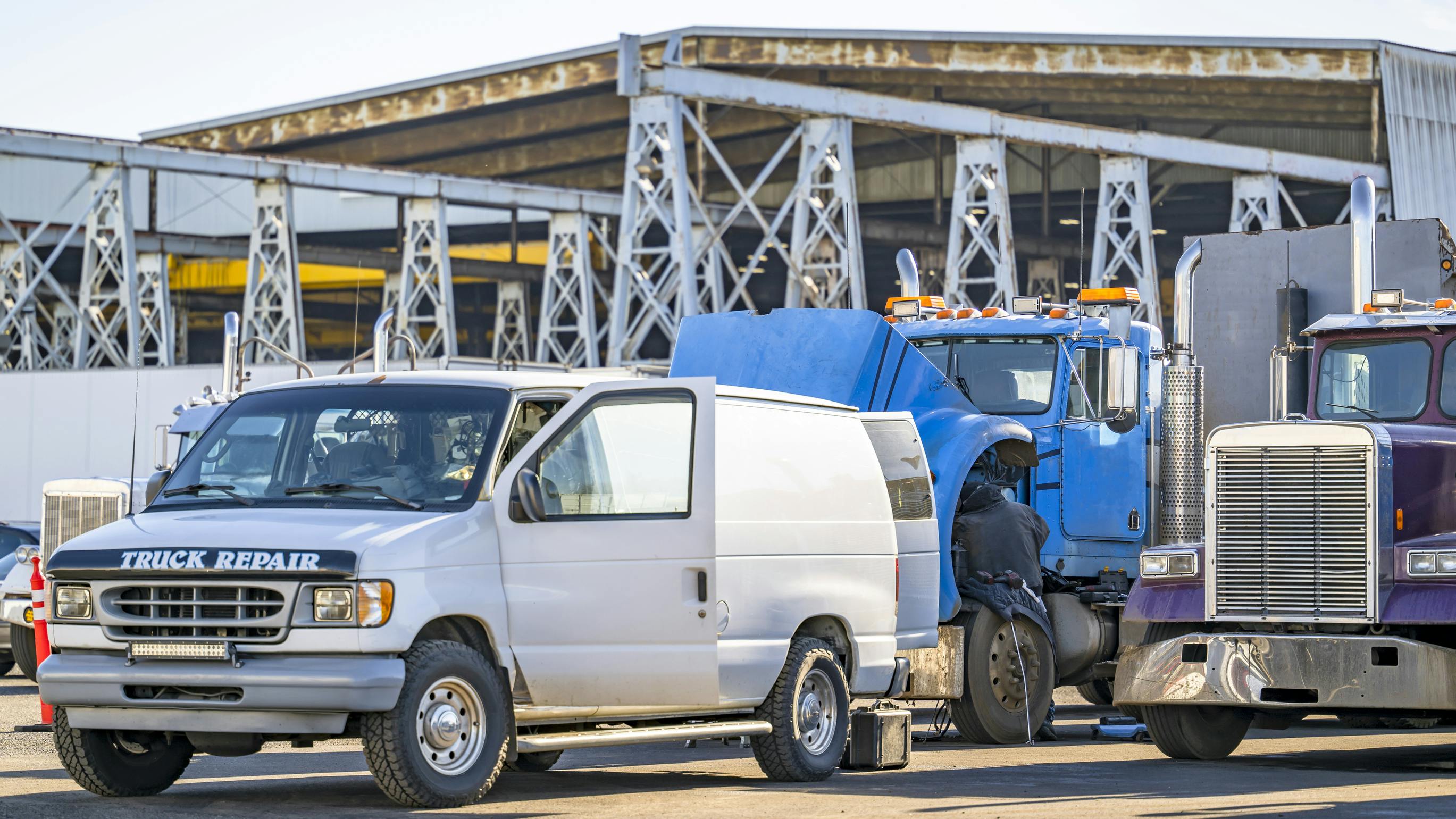 Optimize your fleet management: The benefits of contract maintenance services for reduced downtime and cost efficiency