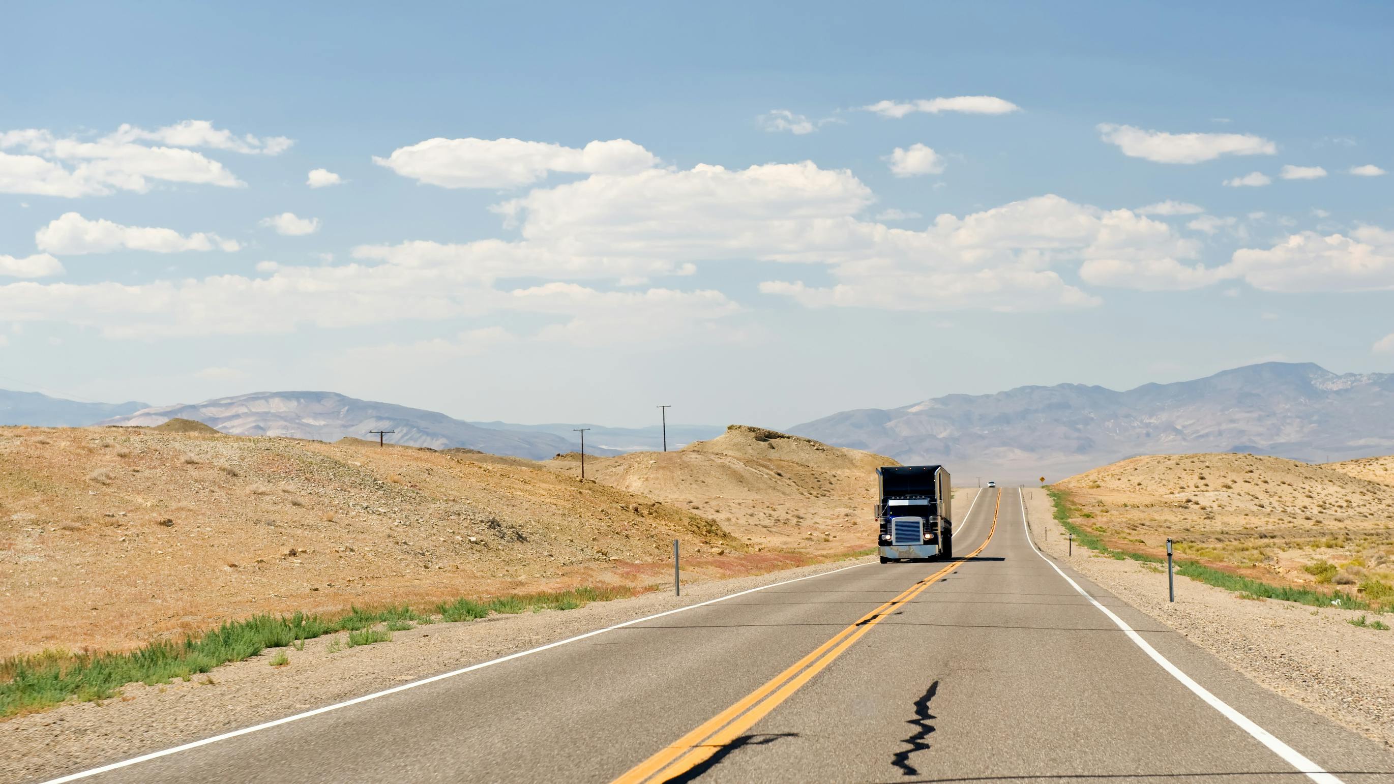 Pioneering fleets leading the way in alternative fuel adoption for long-haul trucking