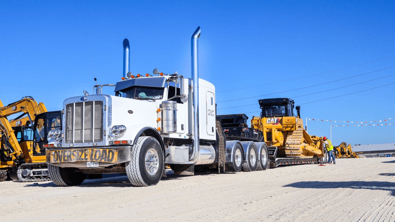 2025 Fleetowner 500: These carriers are the USA's biggest heavy-haul fleets  | FleetOwner