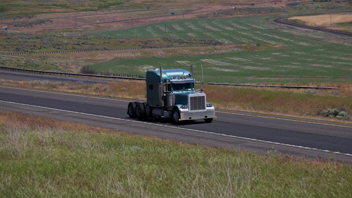 bobtail truck in Oregon