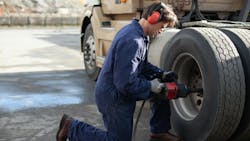 truck tire lug nut removal with air compressor truck tire lug nut removal with air compressor