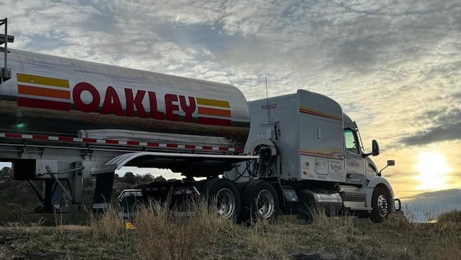 68376e779831d78af3f43c56 Oakley Transport25