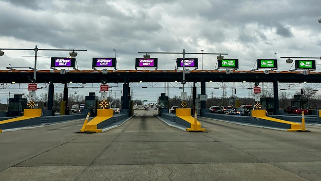 Illinois to Indiana toll plaza