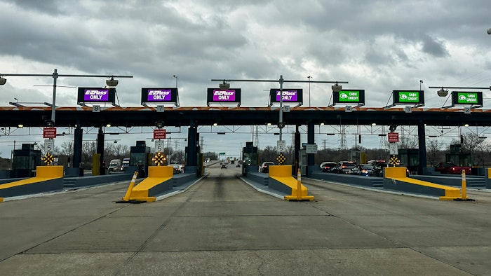 Illinois to Indiana toll plaza