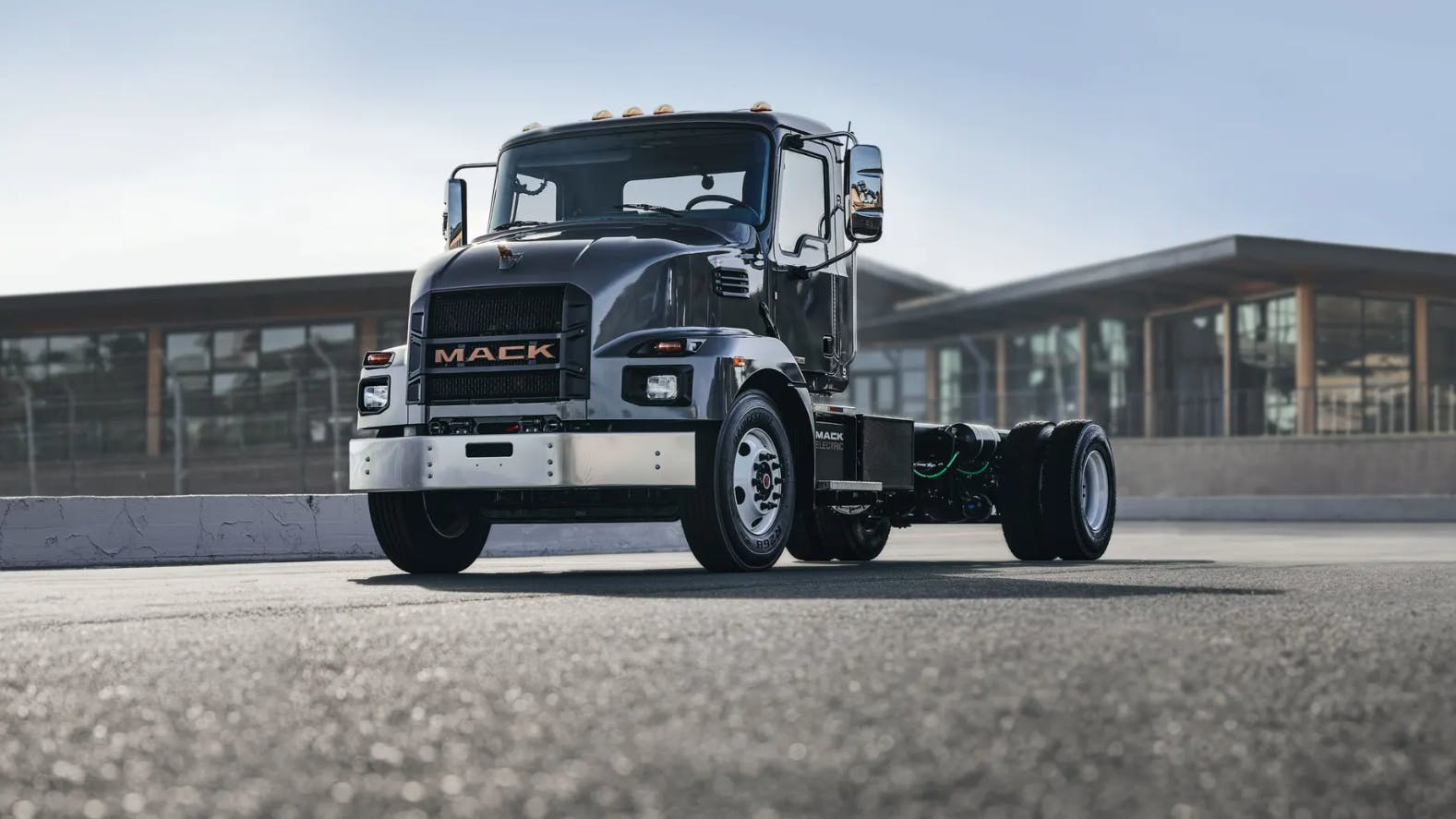 Pitt Ohio enhances sustainability with new Mack MD electric box truck in Pittsburgh