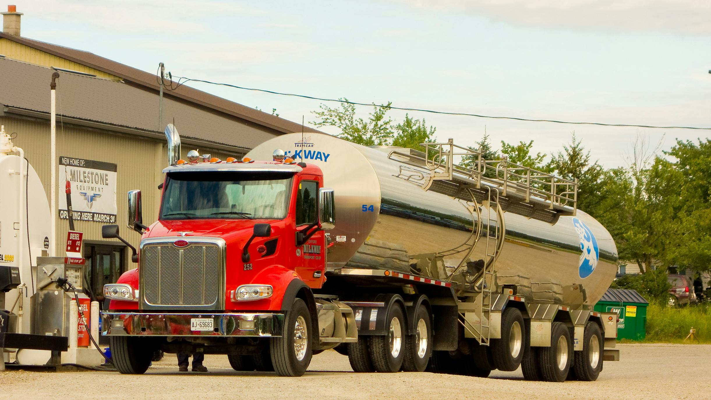 Diesel and gas prices decline: Latest national averages show significant drops across U.S. regions