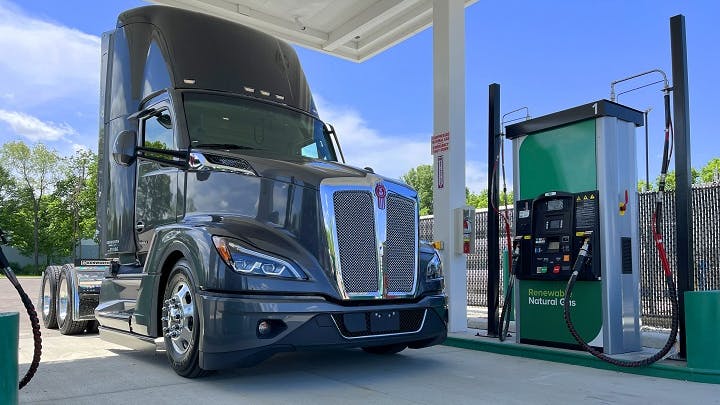 Delayed and unsteady headlights can result in insufficient illumination of the road, decreasing the driver's visibility, and increasing the risk of a crash. In addition, an unexpected position change of the lift axles may increase the risk of injury.