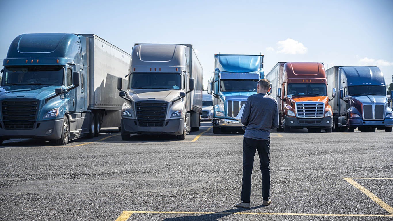 68b8472a3155b3254b4ae31a Dreamstime Xxl 182785528