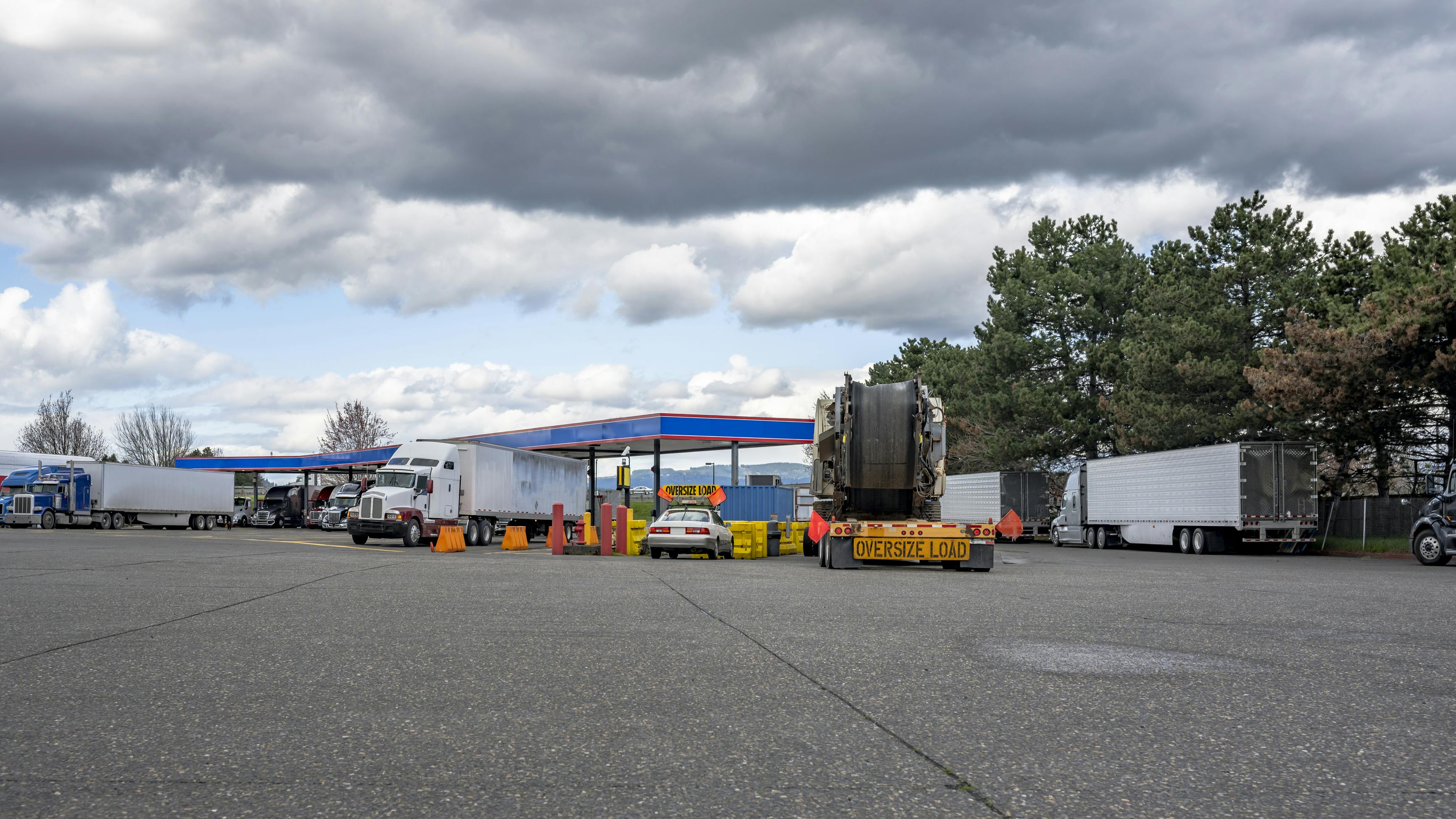 Diesel prices drop across most U.S. regions while gasoline rises slightly, according to EIA and AAA