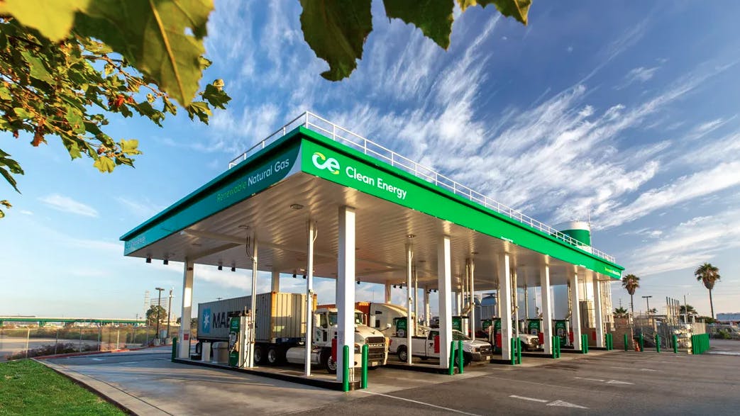 Trucking Efficiency Roundup: Clean Energy, Bendix, Workhorse advance sustainability across CV operations