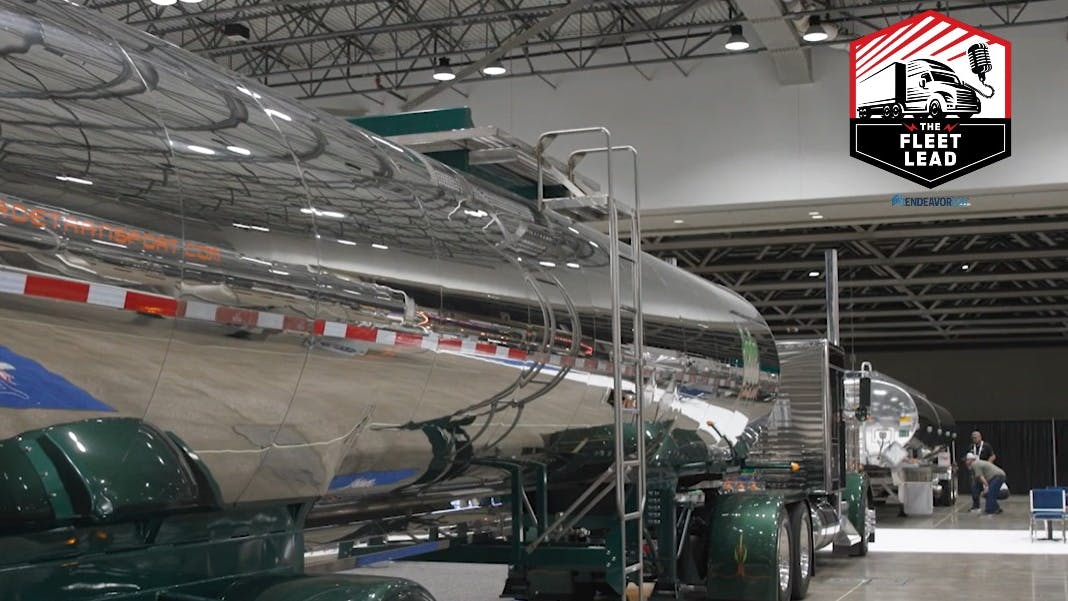 Jade Transport Tank Trailer