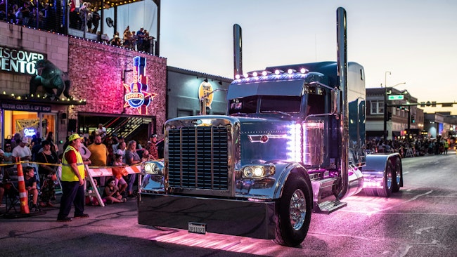Peterbilt supports United Way with annual Pride & Class Parade