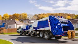 McNeilus Metro Pak models’ missing reflex reflectors and rear clearance lights McNeilus Metro Pak models’ missing reflex reflectors and rear clearance lights