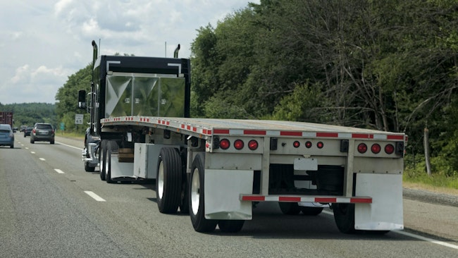 Spot market rates show mixed trends with refrigerated gains and flatbed declines