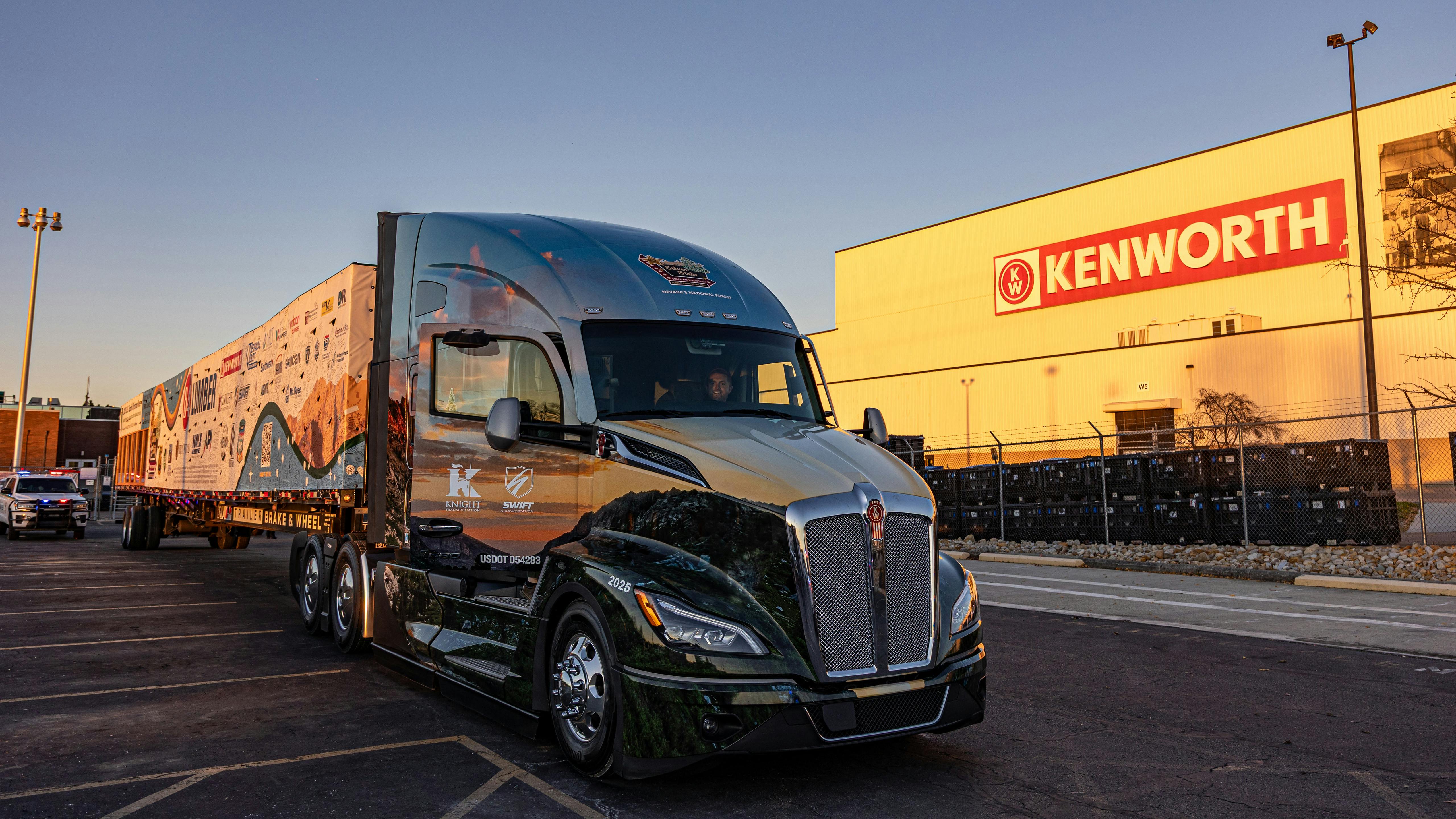 Kenworth T680 transporting 2025 U.S. Capitol Christmas Tree returns to Chillicothe plant