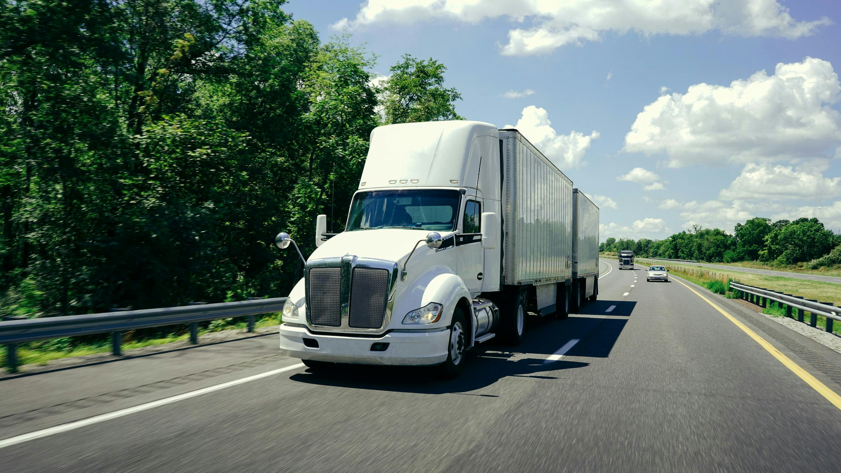 FMCSA reinstates DSGELOGS ELD for commercial drivers after brief removal