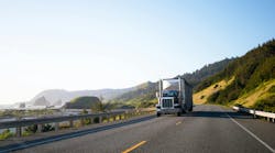 Dry van and reefer spot rates slide as flatbed prices climb, FTR and DAT report Dry van and reefer spot rates slide as flatbed prices climb, FTR and DAT report